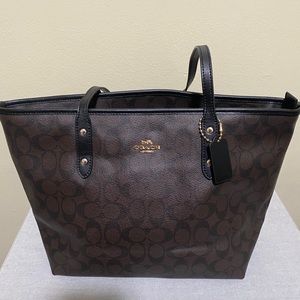 Coach Tote